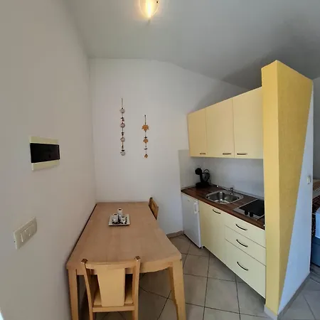 Latica Apartman *